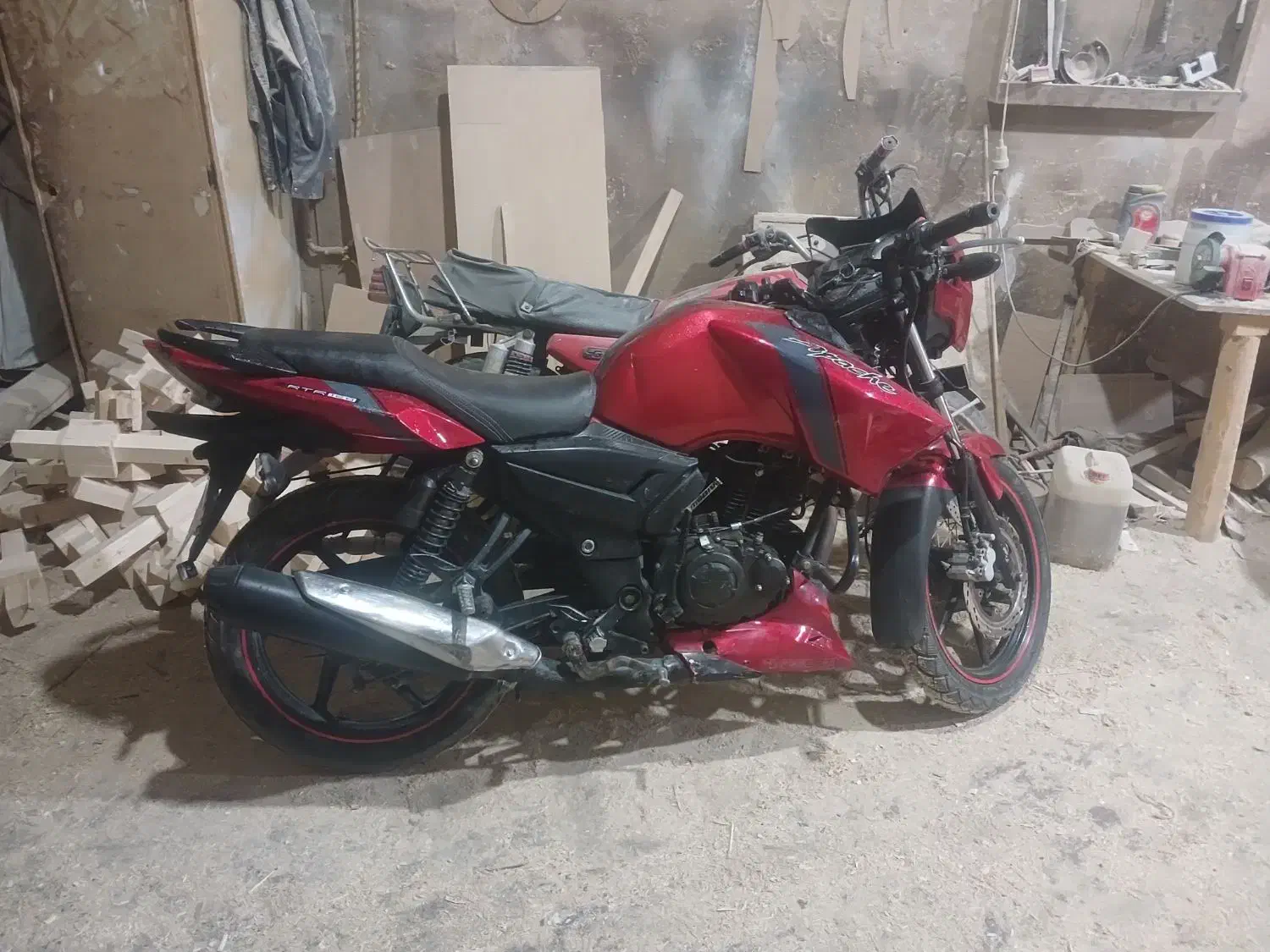 اپاچی ۱۶۰ وسی جی ال۲۰۰|موتورسیکلت|شاندیز, |دیوار