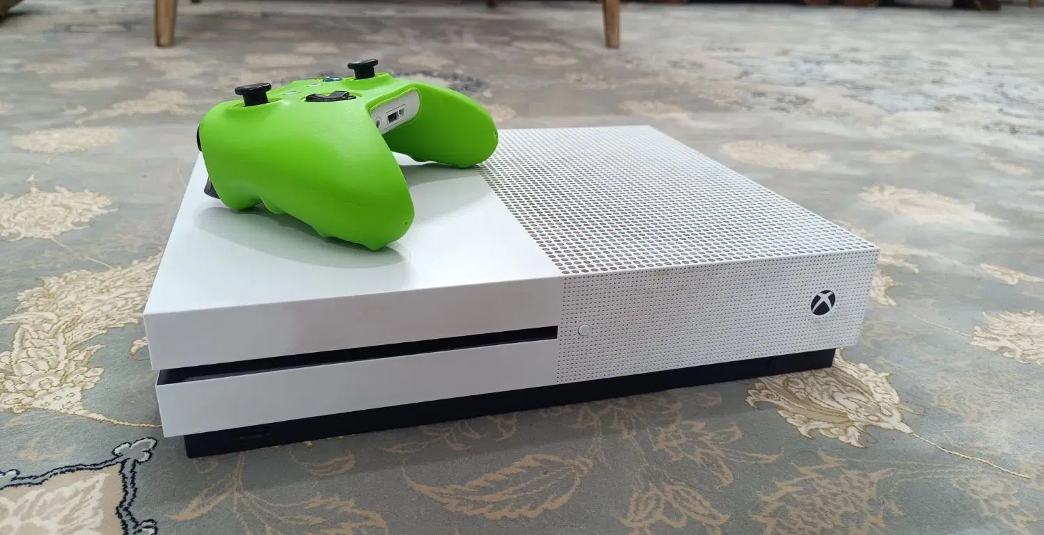 Xbox One s|کنسول، بازی ویدئویی و آنلاین|یزد, |دیوار