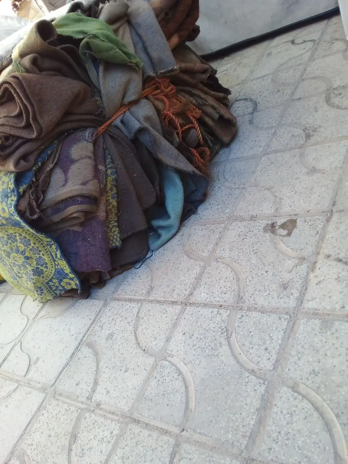 پتو دور باری|رختخواب، بالش، پتو|شیراز, بهارستان|دیوار