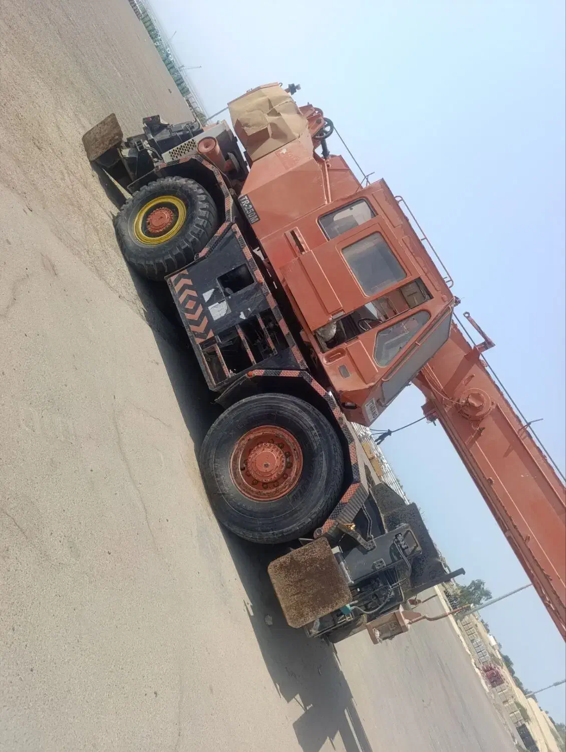 جرثقیل تادانو ۲۵ تن کارگاهی|خودرو سنگین|بیرجند, |دیوار