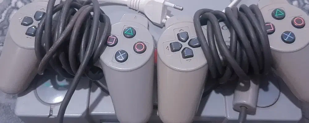 دوعدد دسته پلی استیشن یک سالم|کنسول، بازی ویدئویی و آنلاین|زابل, |دیوار