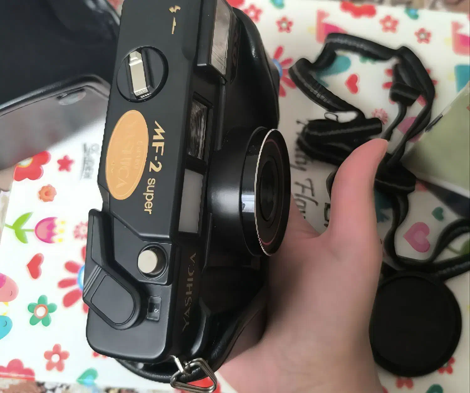 دوربین عکاسی کلکسیونی و ساعت مچی دیجیتالی نوستالژی|ساعت|شوشتر, |دیوار