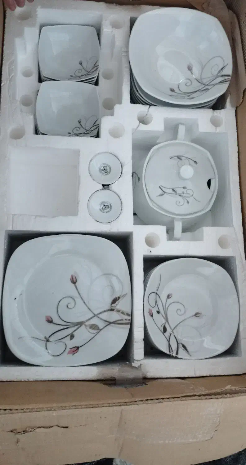 چینی پردیس 12نفره|ظروف سرو و پذیرایی|الوند, |دیوار