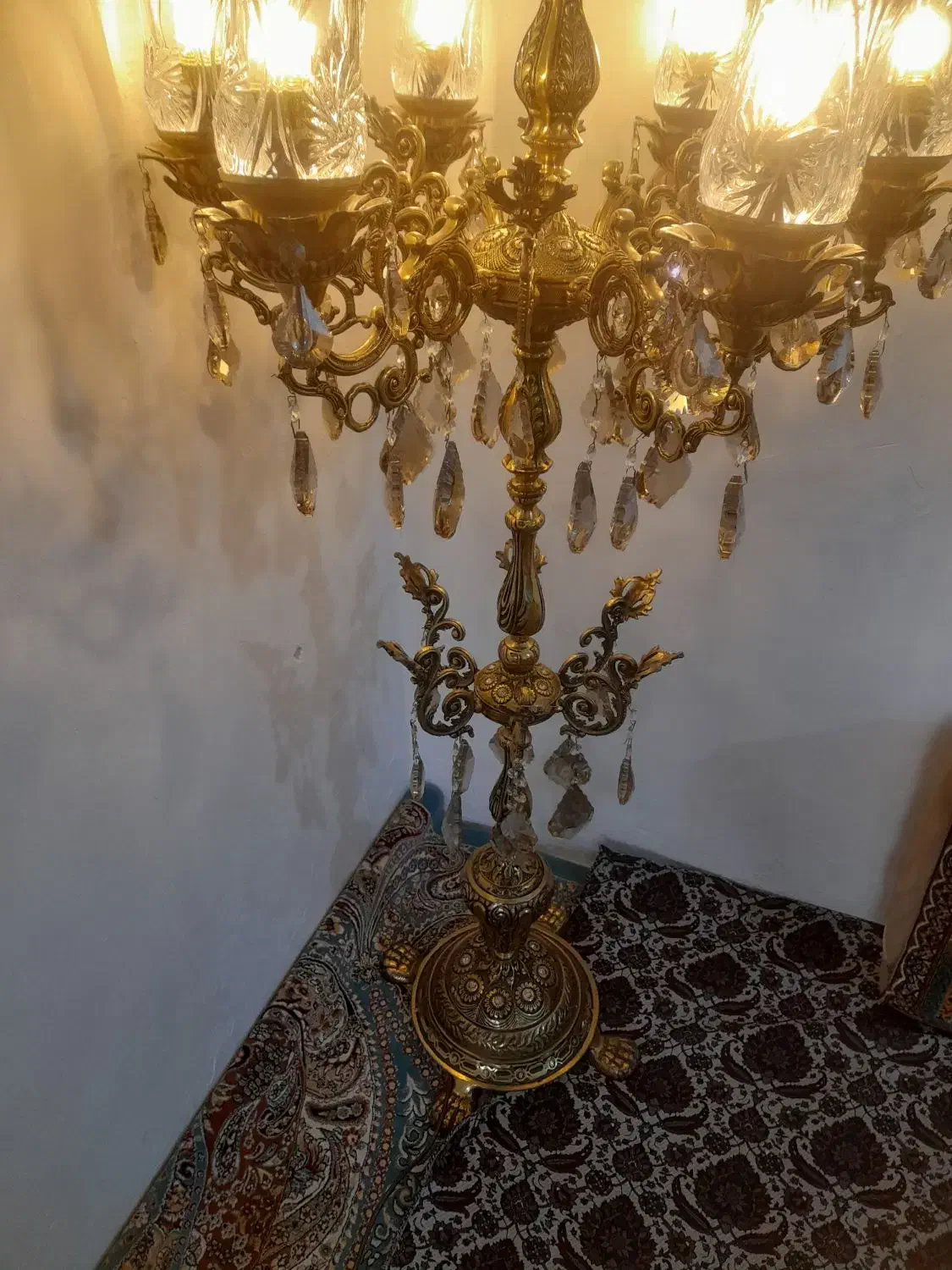 کنار سالنی در حدنو|لوستر و چراغ آویز|نسیمشهر, |دیوار