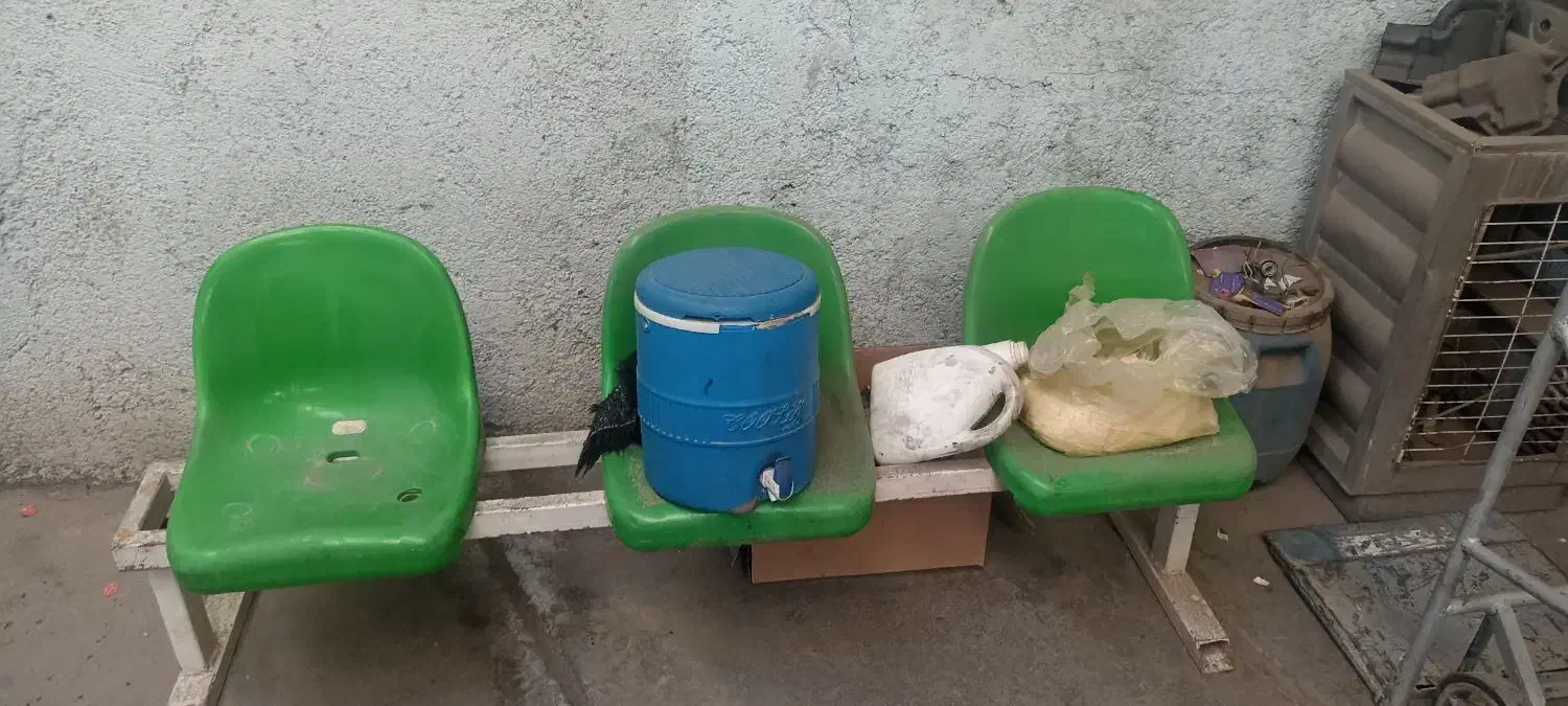 صندلی|صندلی و نیمکت|سبزوار, امیر کبیر|دیوار