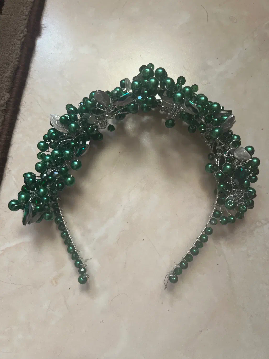 لباس و تاج|لباس|شیراز, فرهنگ شهر|دیوار