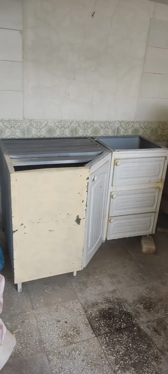 کابینت جنس محکم و ورق ضخیم|آبچکان و نظمدهنده ظروف|اقلید, |دیوار