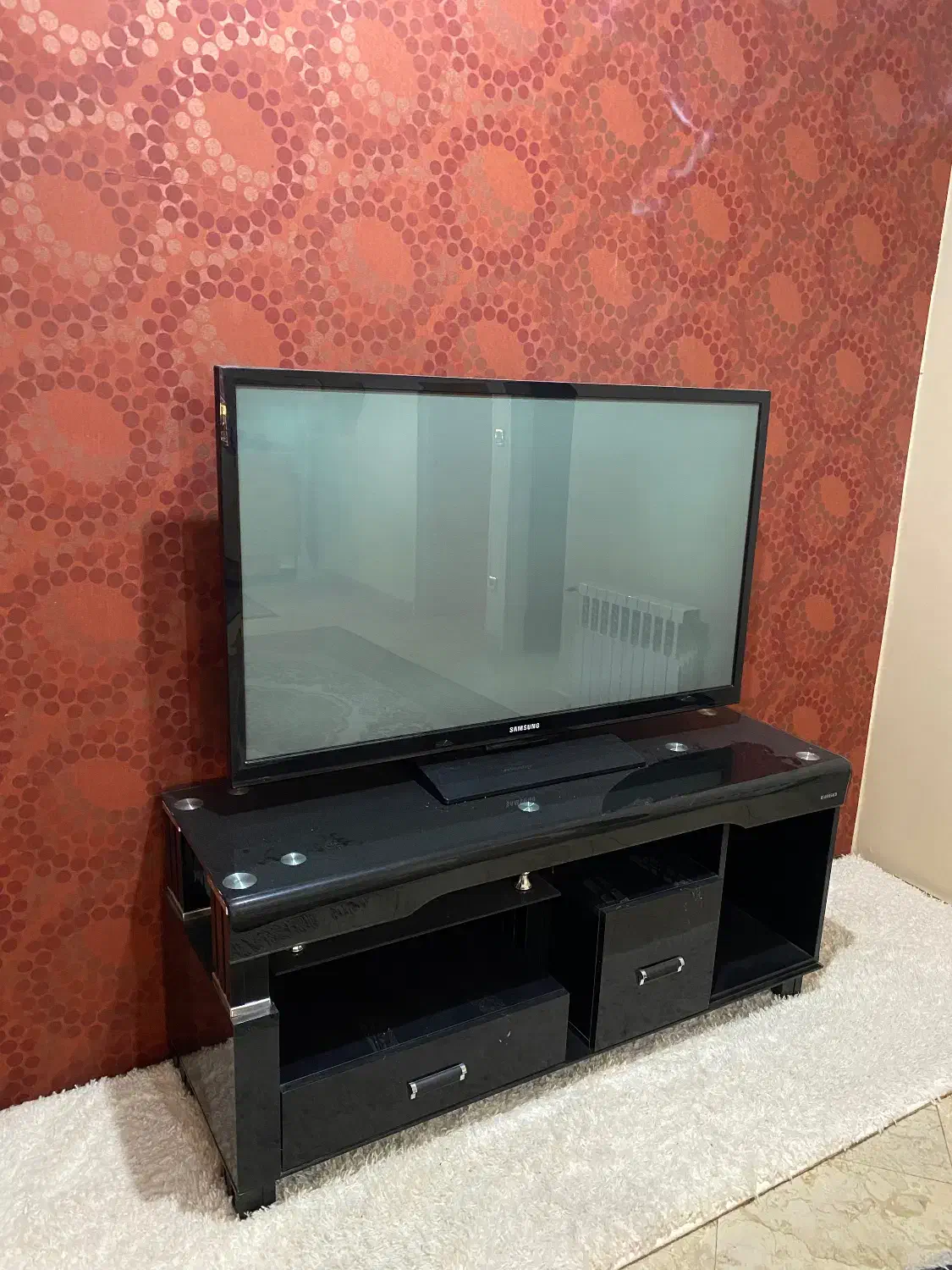 تلویزیون سامسونگ ۵۱ اینچ پلاسما به همراه میز تی وی|تلویزیون و پروژکتور|تهران, قلهک|دیوار