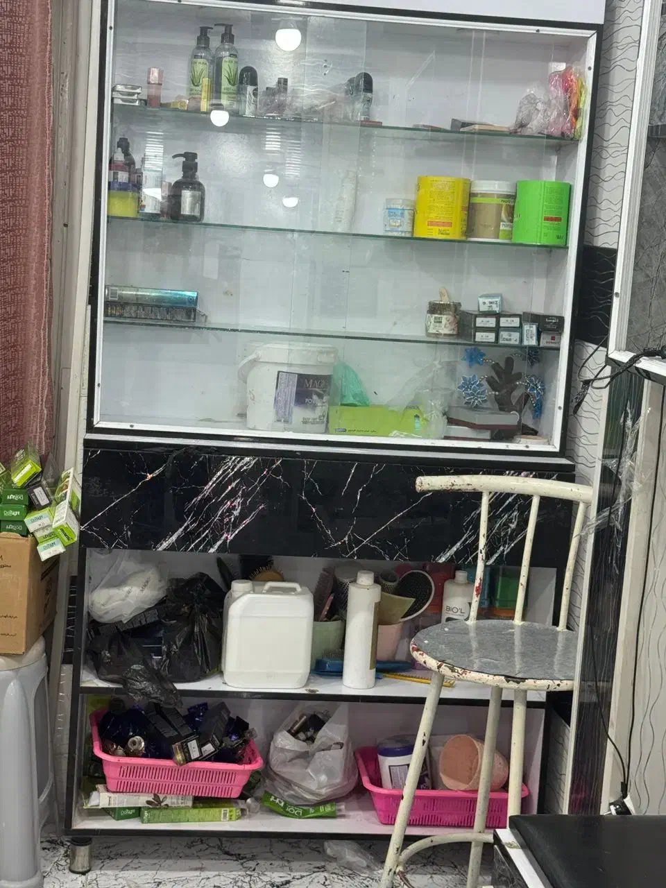 فروش لوازم کامل آرایشگاه زنانه و دیوار کوپ کامل|آرایشگاه و سالن‌های زیبایی|خشت, |دیوار