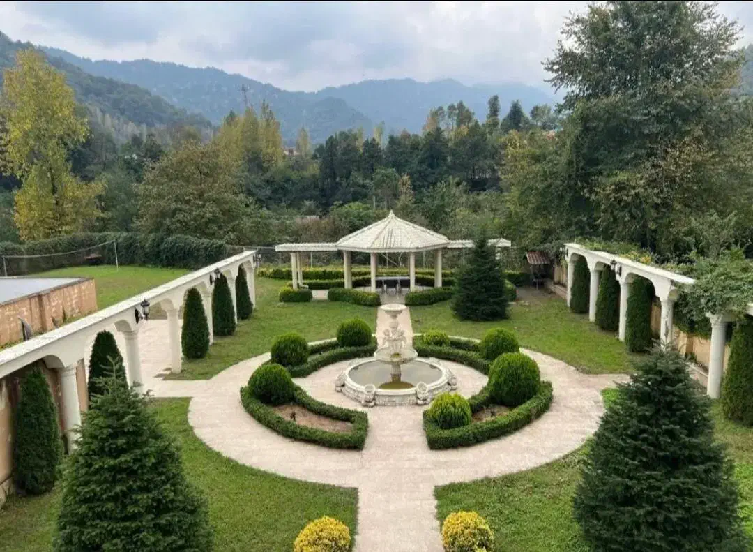 اجاره عمارت ویلا استخردار 4 خوابه جنگلی جکوزی|اجارهٔ کوتاه‌مدت ویلا و باغ|شفت, |دیوار