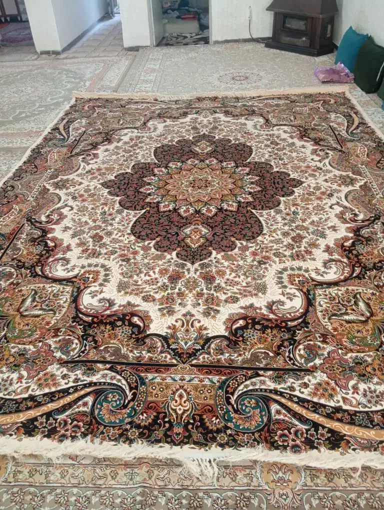 فروش فرش 700 شانه کاملا نو پا نخورده|فرش|شاهرود, |دیوار