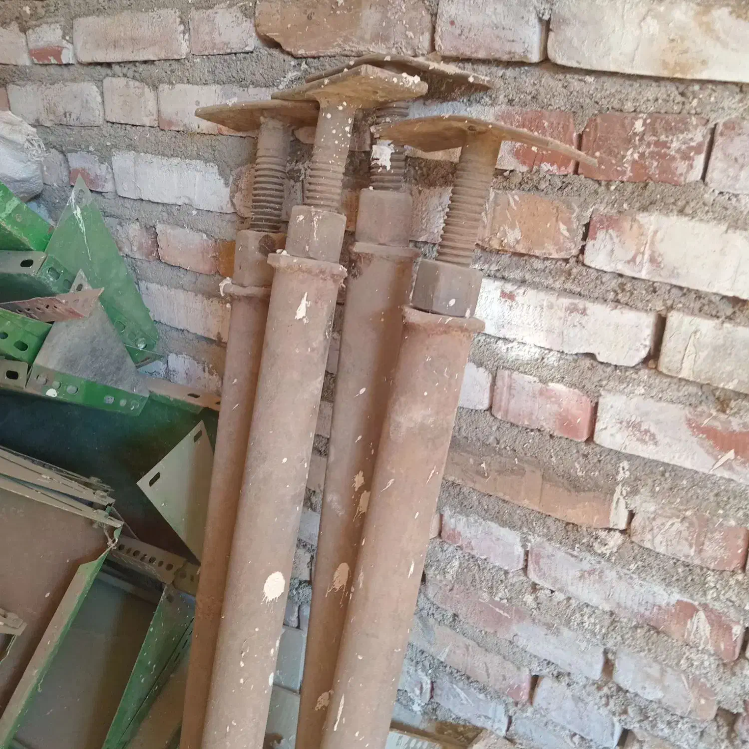 دار قالی فرش دستباف|ابزارآلات|خوی, |دیوار