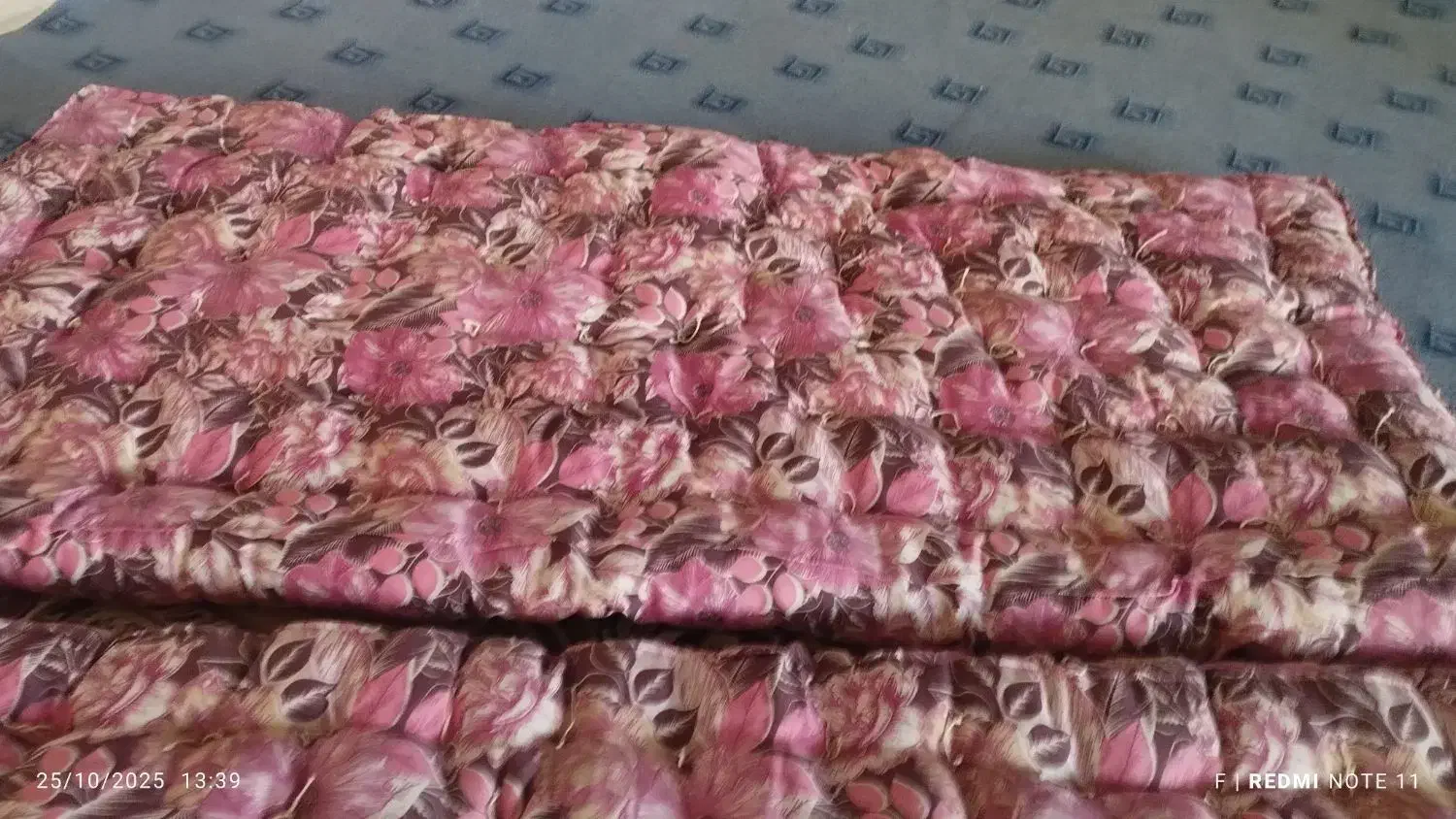 قیمت توافقی|رختخواب، بالش، پتو|لردگان, |دیوار