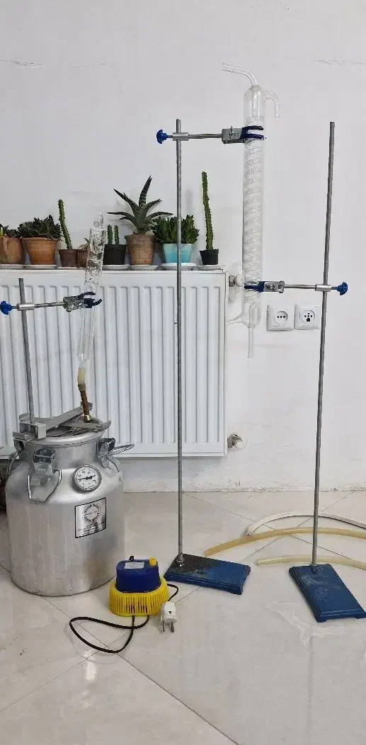 گلاب|ظروف پخت‌وپز|نیشابور, شهرک قدس|دیوار