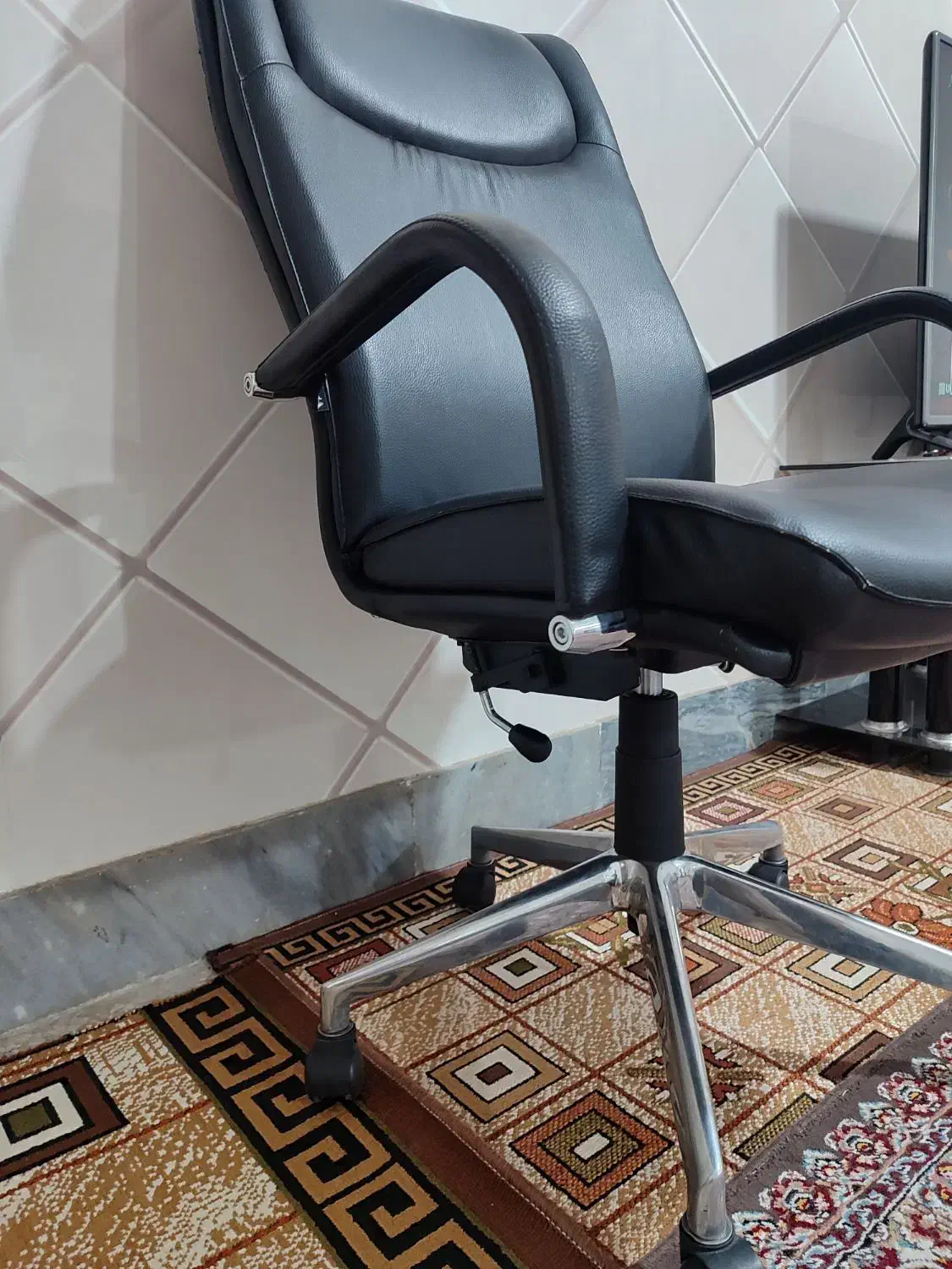 صندلی چرخشی طبی|صندلی و نیمکت|کوهدشت, |دیوار