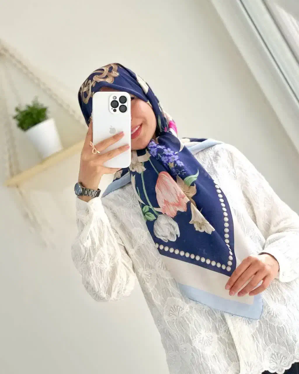 روسری ابریشم توییل گل لاله|لباس|اصفهان, دستگرده|دیوار