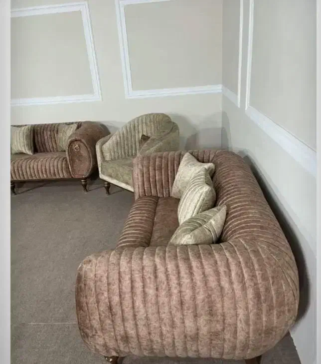 ۴۶۷ مهرگان صدرا طوفان حراج را آغاز کرد بشتاب. ۴۶۷|مبلمان خانگی و میز عسلی|صدرا-فارس, فاز ۱|دیوار