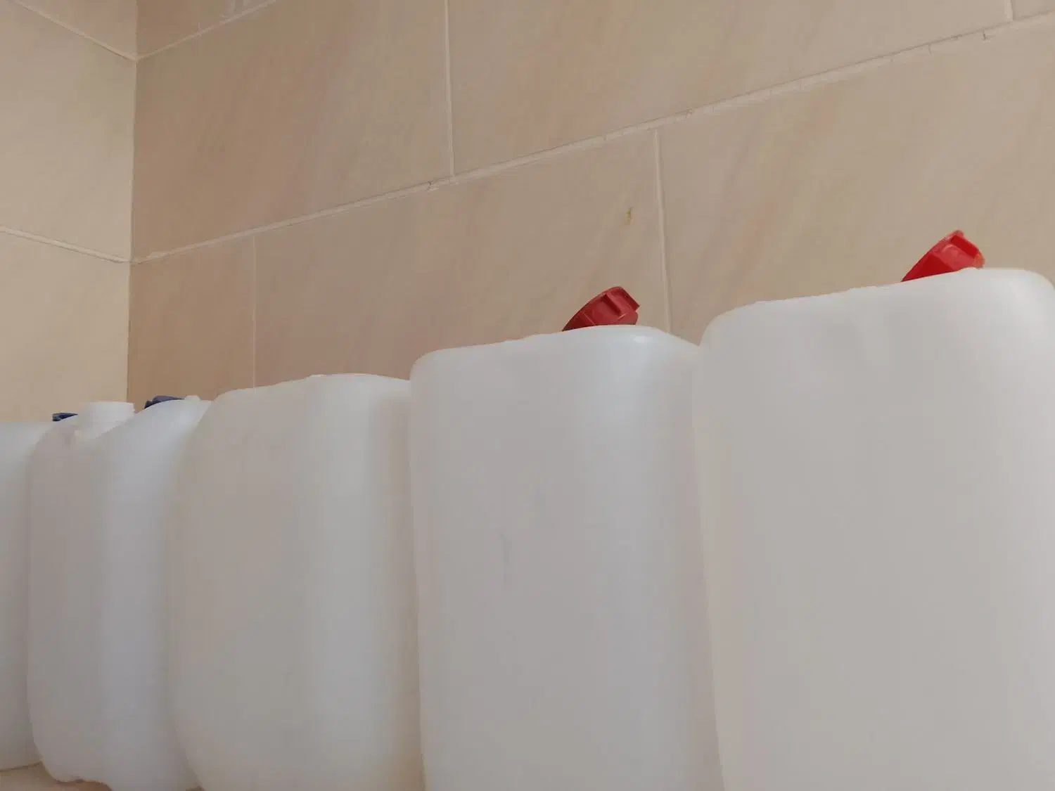 دبه 20لیتری|ظروف نگهدارنده، پلاستیکی، یک‌بارمصرف|کرج, باغستان|دیوار