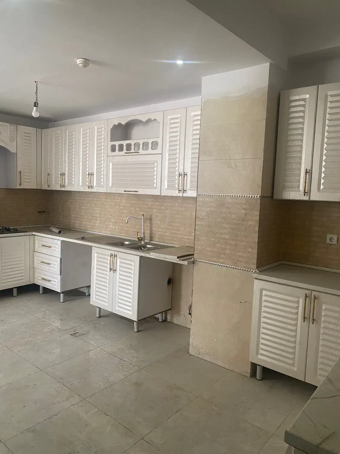 اپارتمان ۱۳۰ متری شهرک ولیعصر شهرک صادقیه|فروش آپارتمان|تهران, شهرک صادقیه|دیوار