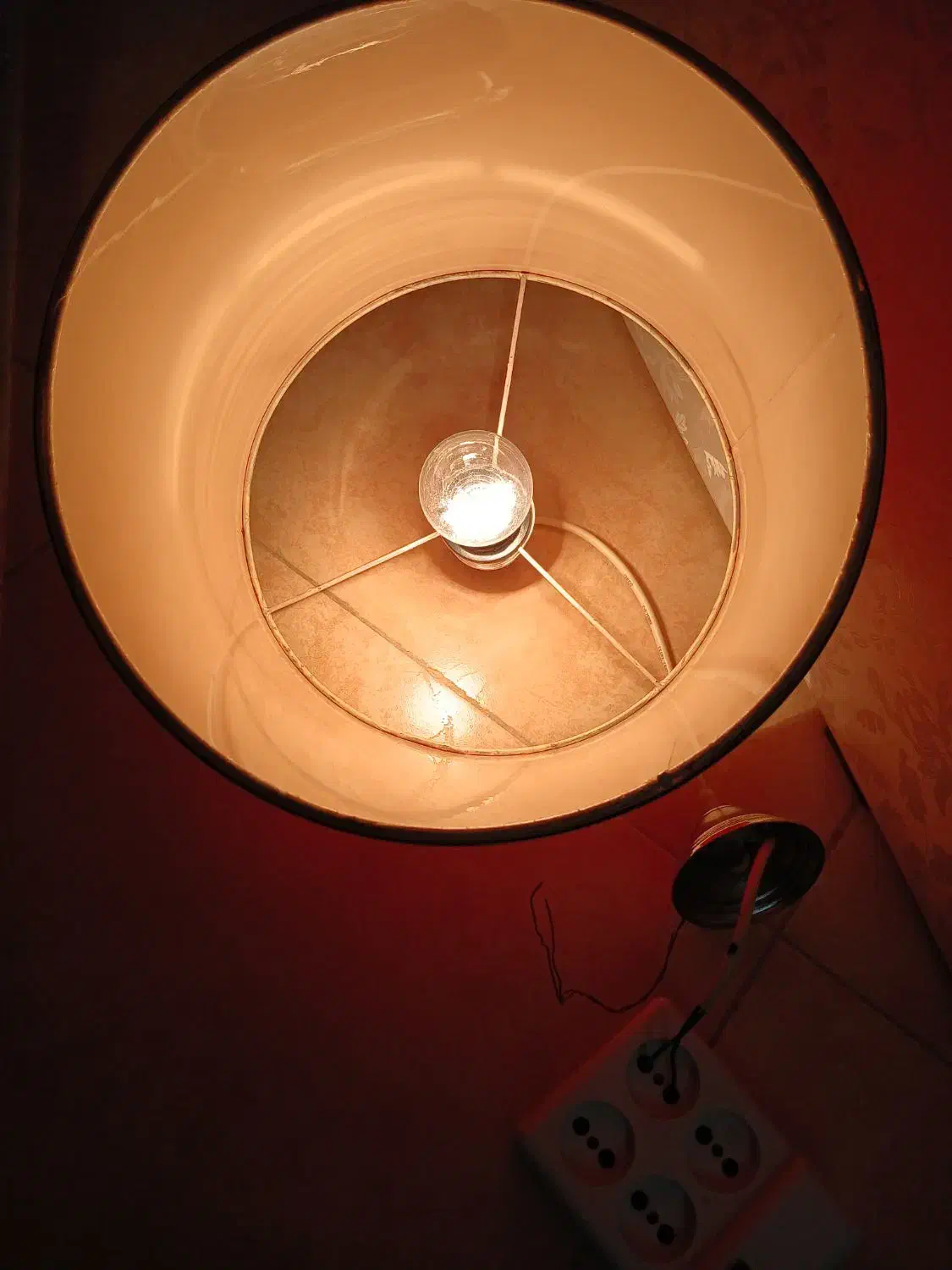 لوستر|لوستر و چراغ آویز|رشت, پیرسرا|دیوار