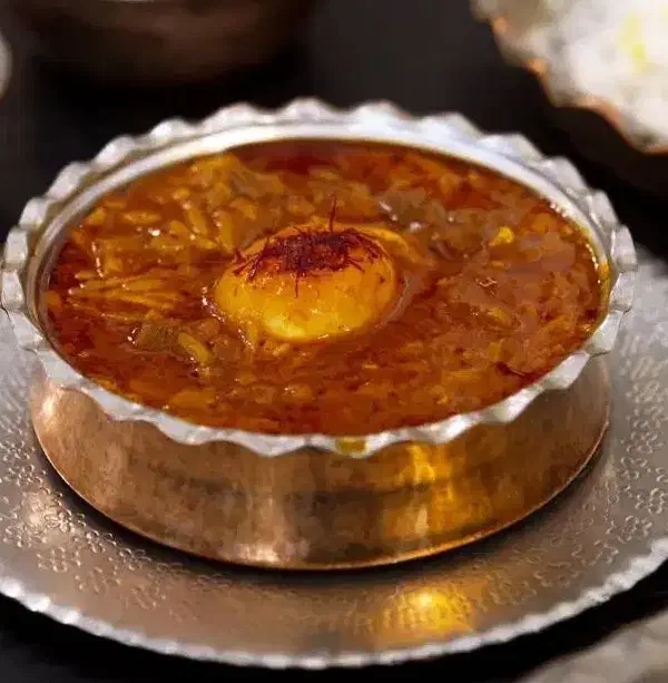 کمک اشپز خانم یا اقا و سالن دار خانم و آقا|استخدام خدمات فروشگاه و رستوران|قزوین, |دیوار