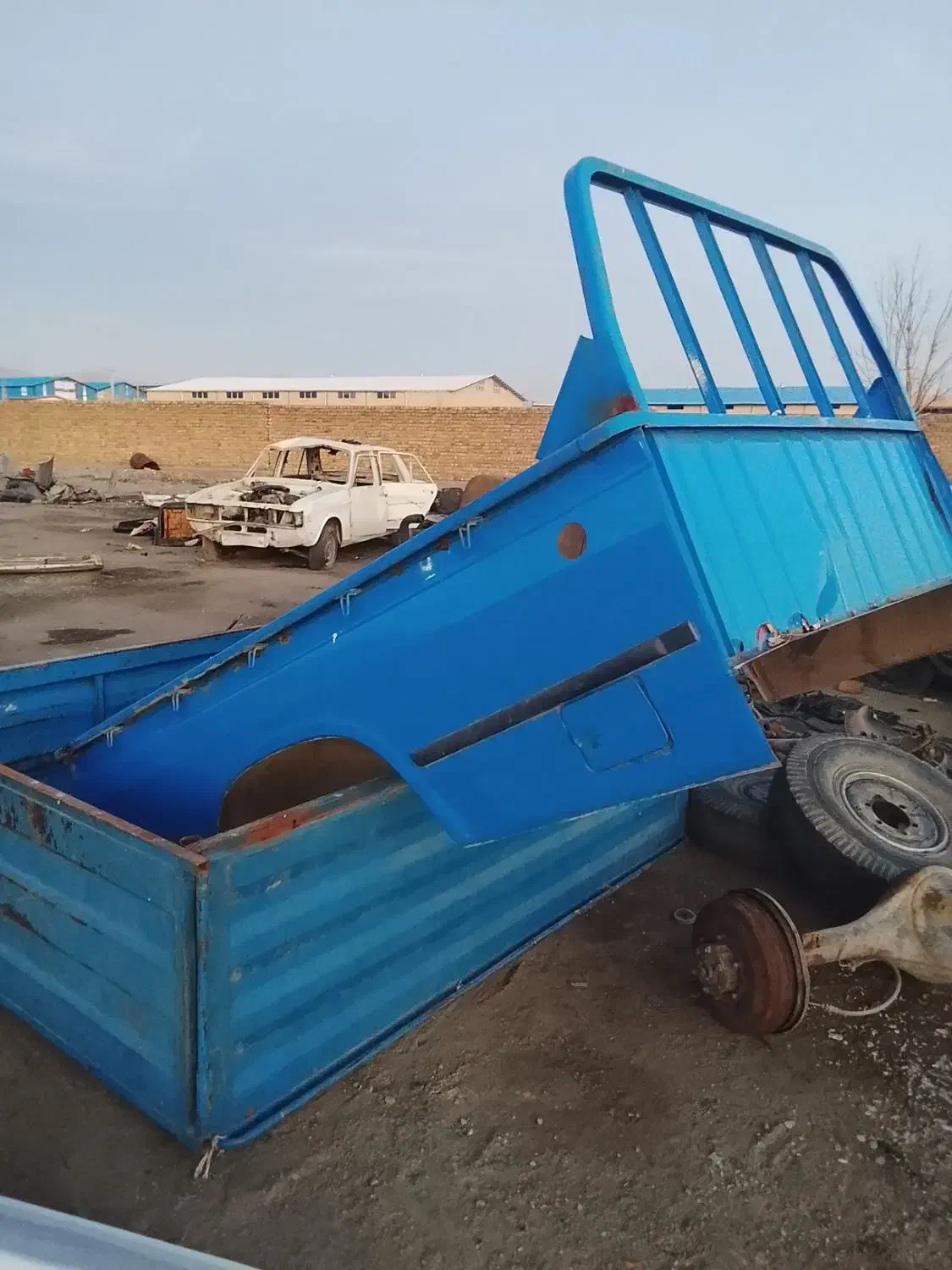 اتاق و لگنی .رینگ لاستیک نیسان.متور و گیربکس .دف|قطعات یدکی و لوازم جانبی|بروجرد, |دیوار