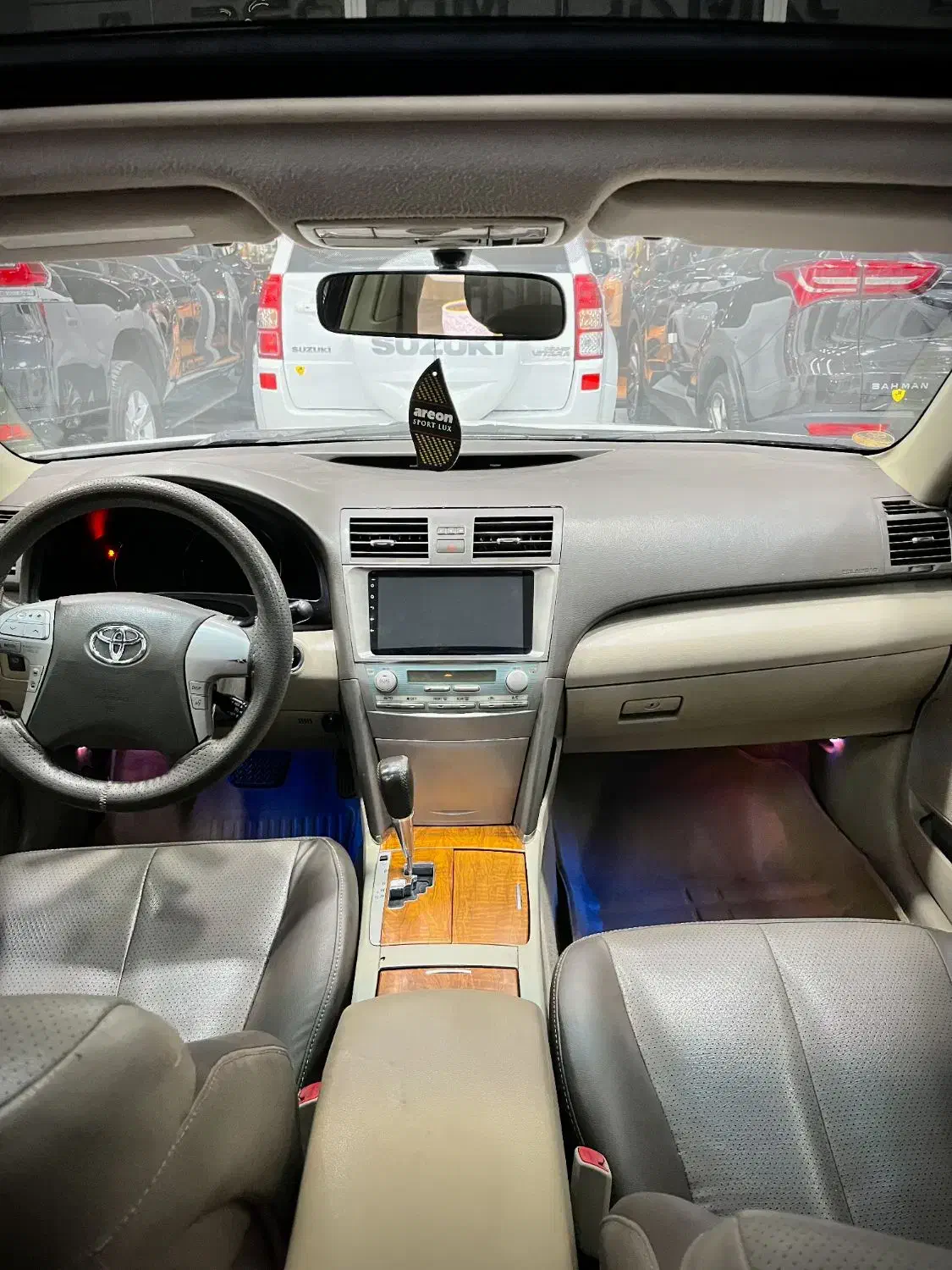 تویوتا آریون  ۲۰۱۰  شش سیلندر فول|خودرو سواری و وانت|بوشهر, |دیوار