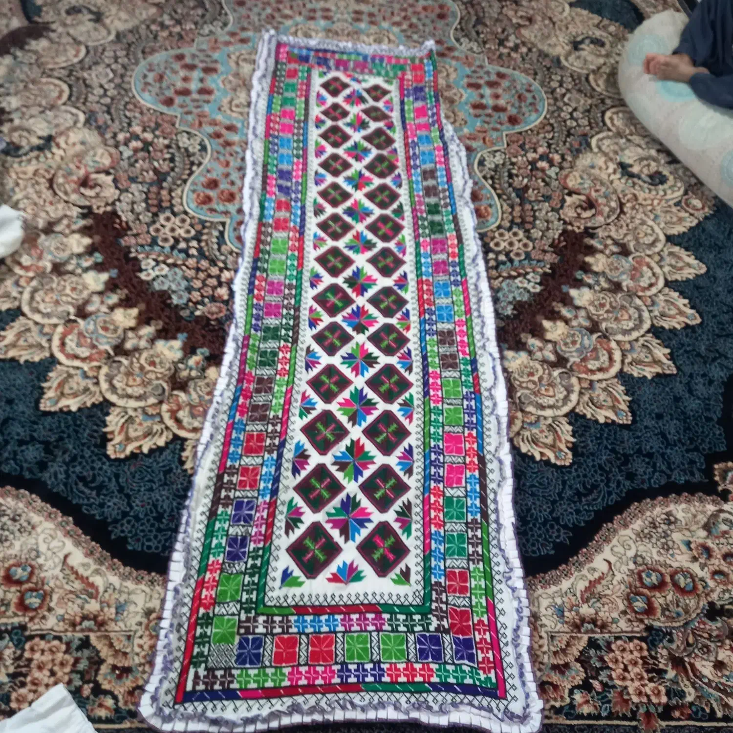 شیش میلیون پونصده|پشتی|زابل, |دیوار