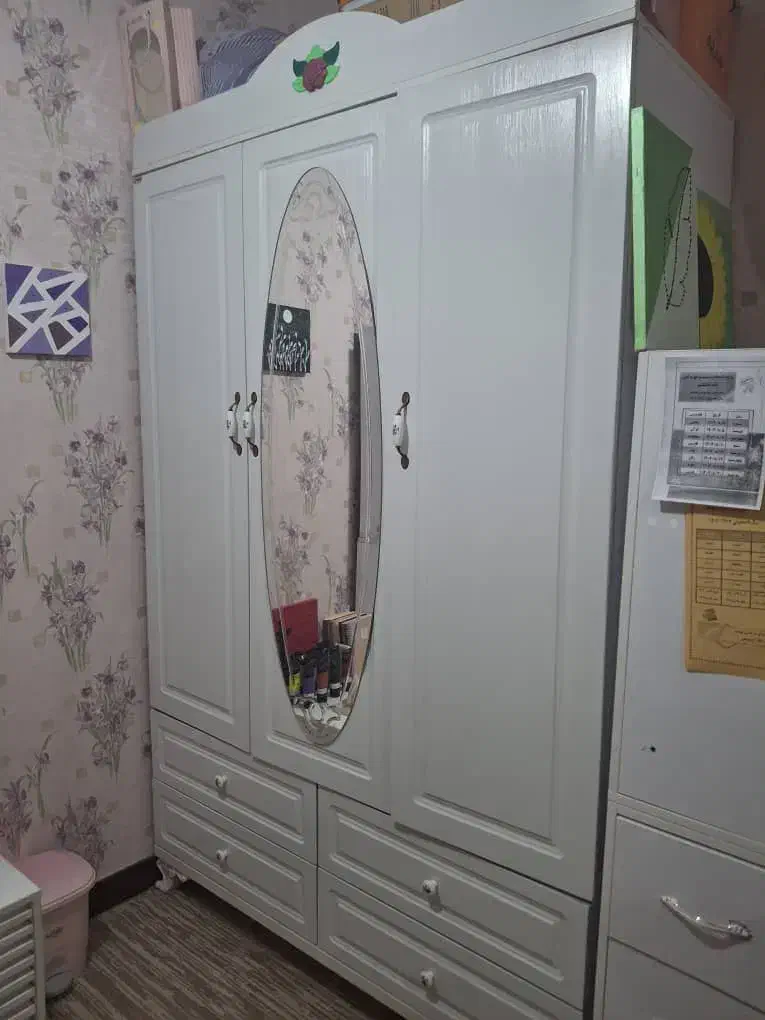 کمد سه درب وکیوم ۴ کشو و میز آرایش سه کشو|تخت و سرویس خواب|بندر ماهشهر, |دیوار