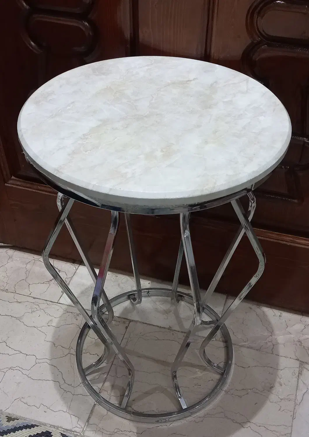 میز کنار سالنی|میز تلفن|تهران, آهنگران (سراسیاب دولاب)|دیوار