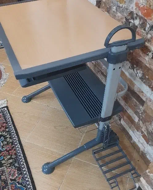 فروش یک عدد میز تحریر|میز تحریر و کامپیوتر|کتالم و سادات شهر, |دیوار