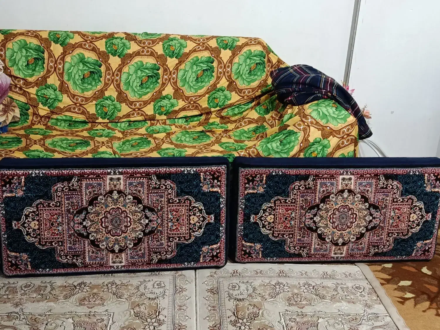 پشتی|پشتی|ارومیه, |دیوار