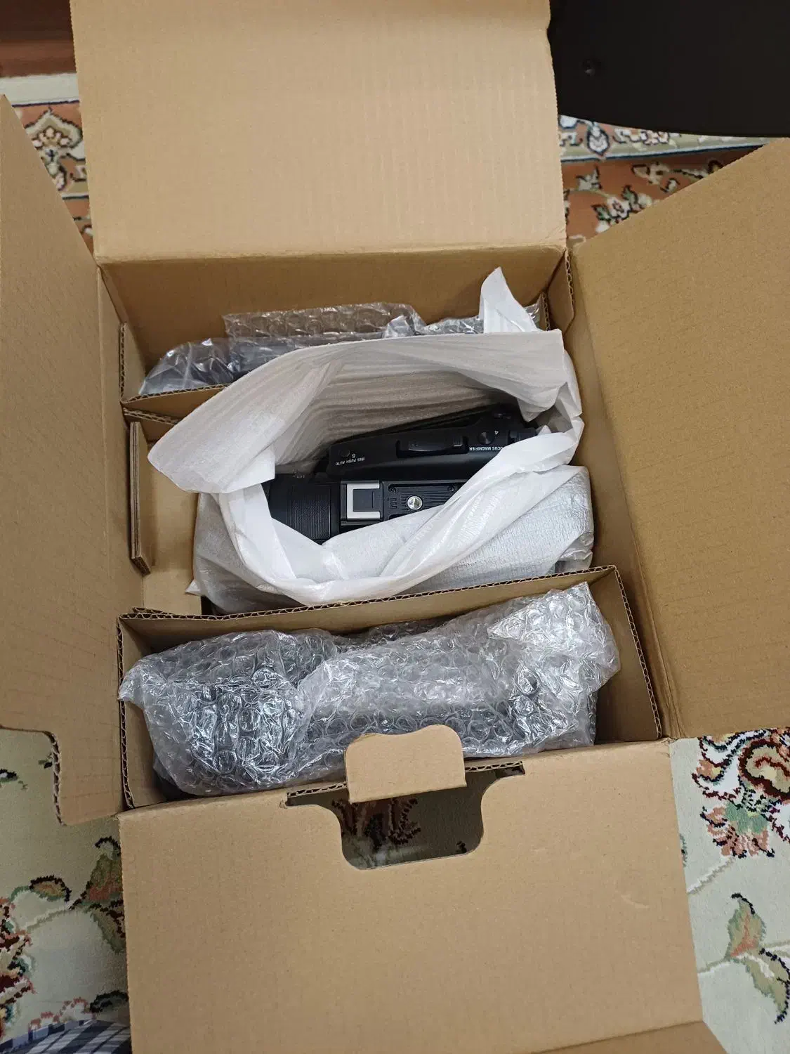 دوربین سونیZ90|دوربین عکاسی و فیلم‌برداری|تهران, شهرک خرازی|دیوار