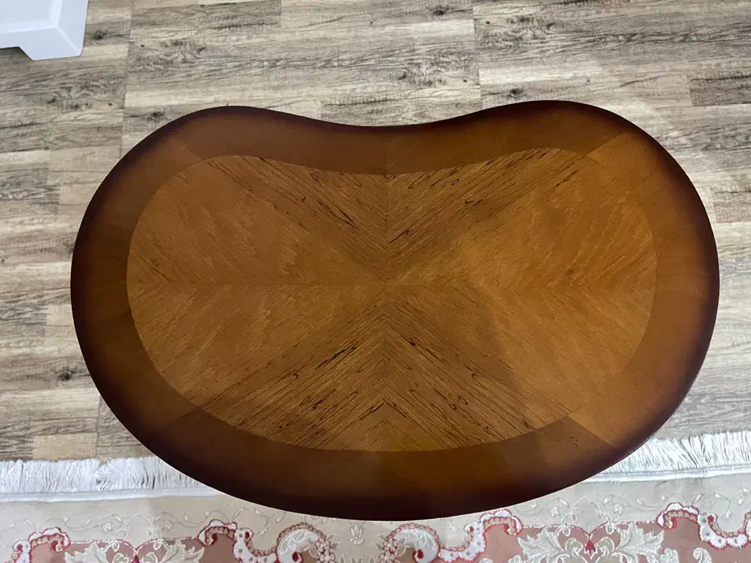 گل میز ۳ کشو چوبی شیک و آنتیک|مبلمان خانگی و میز عسلی|رشت, لاکانی|دیوار