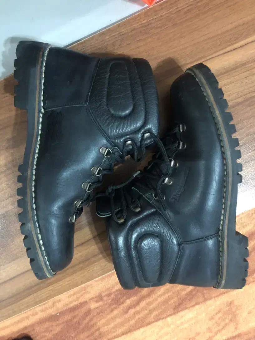 معاوضه بوت کوهنوردی ایتالیایی سایز ۴۴-۴۵|کیف، کفش، کمربند|تهران, پونک|دیوار