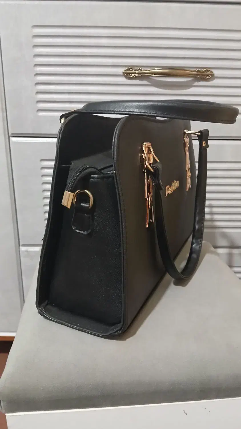 کیف|کیف، کفش، کمربند|زنجان, |دیوار