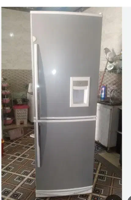 تعمیرات تخصصی انواع یخچالهای خانگی (درمحل)|خدمات پیشه و مهارت|تاکستان, |دیوار