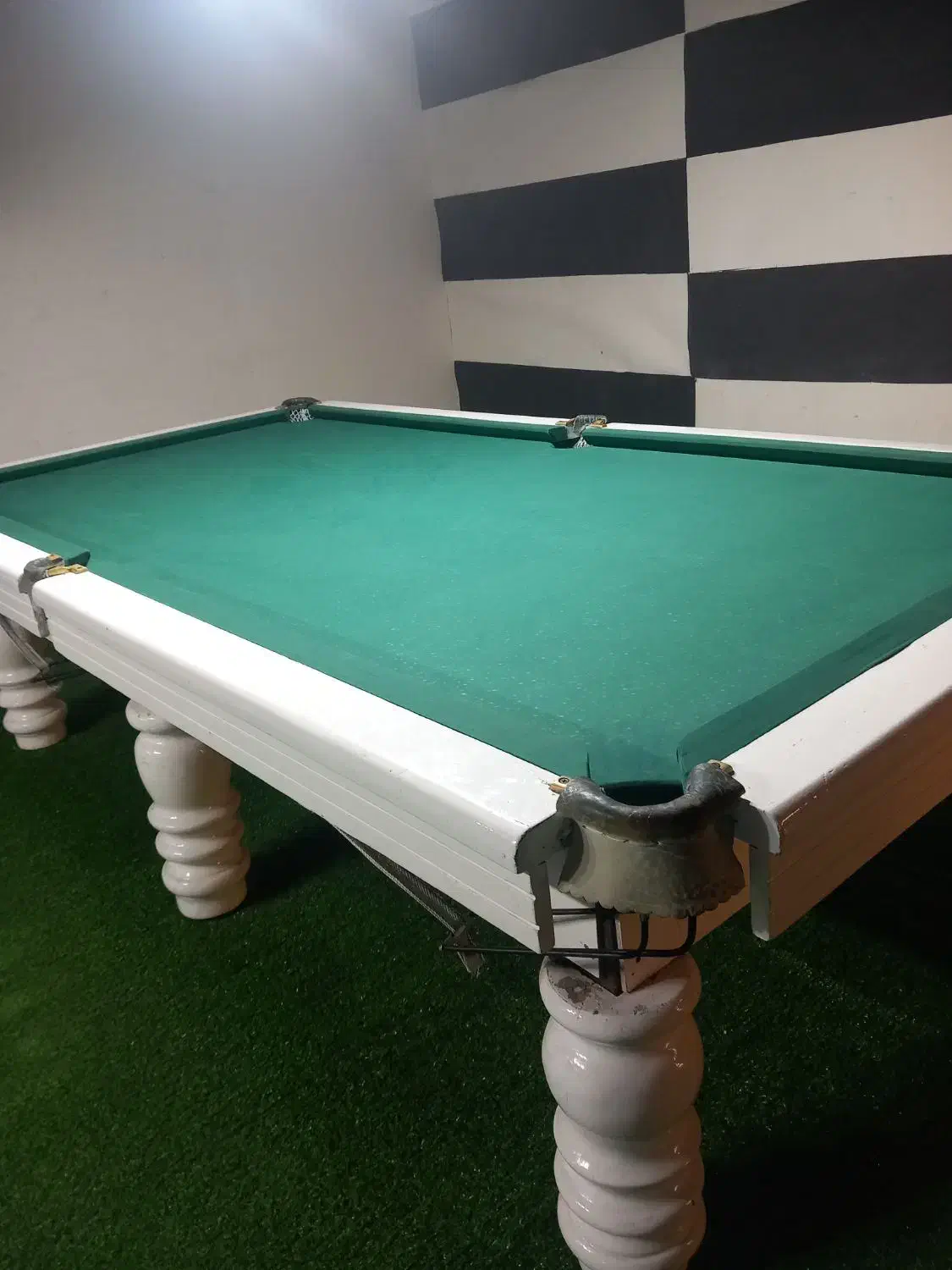 میز بیلیارد ده فوت|ورزش‌های توپی|اصفهان, باغ زرشک|دیوار