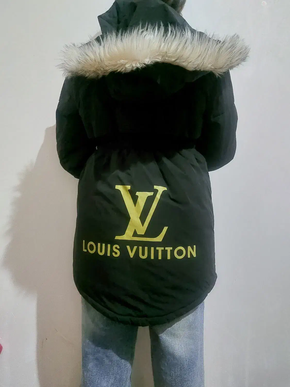 کاپشنضخیممشکی|لباس|مشکیندشت, |دیوار