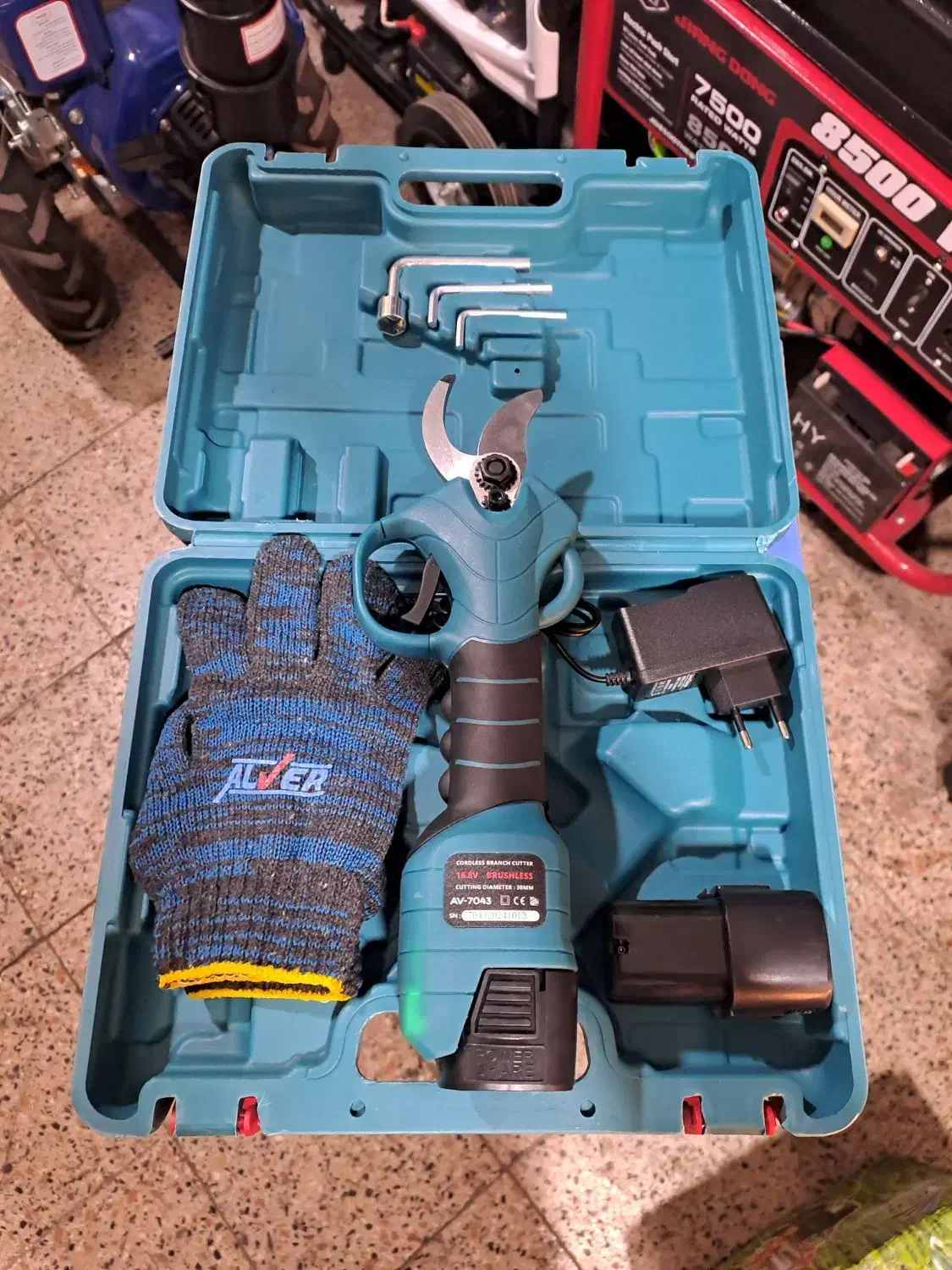 قیچی و اره شارژی|ماشینآلات صنعتی|سراب, |دیوار