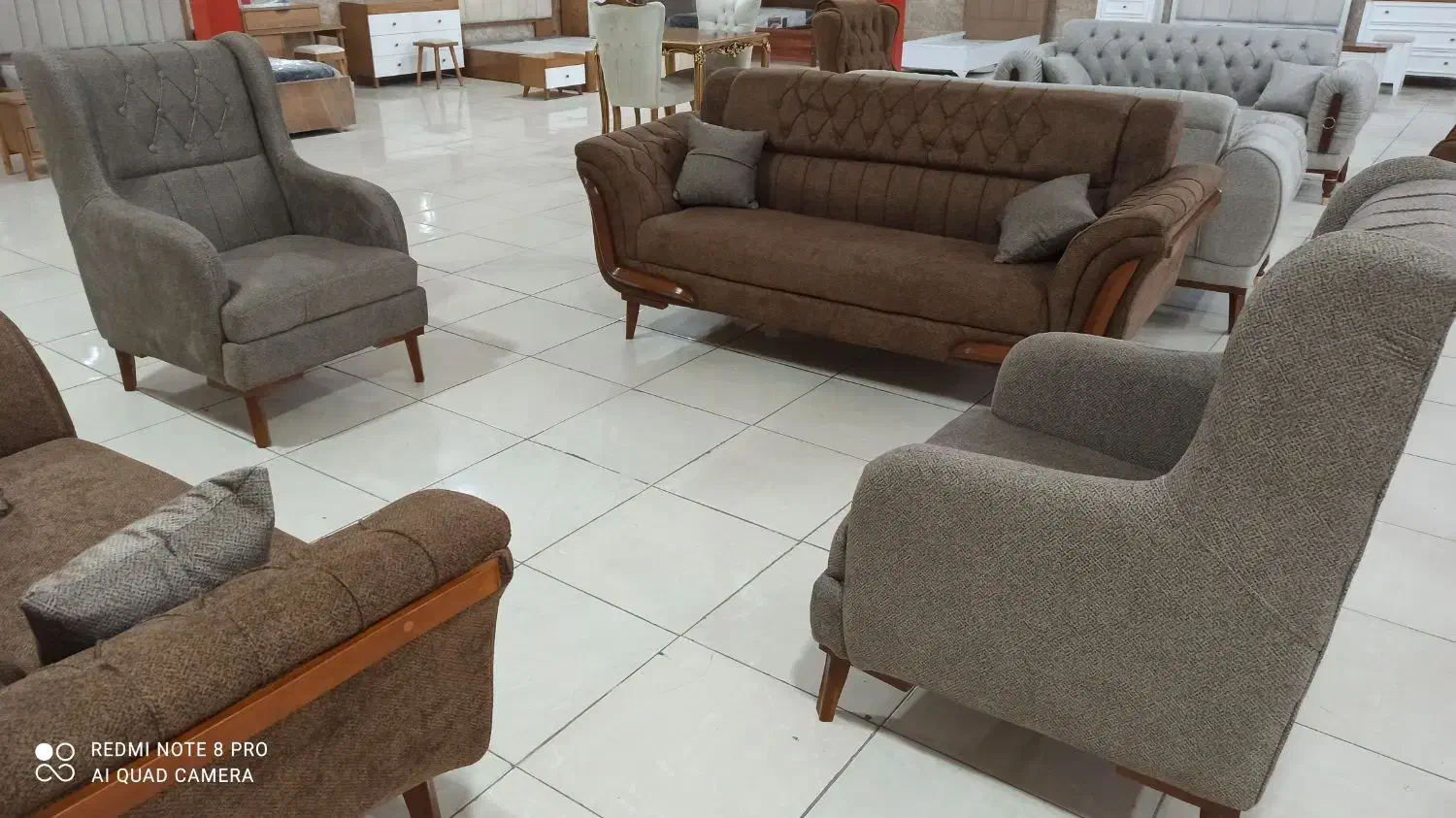 گالری مبل پایتخت|مبلمان خانگی و میز عسلی|لردگان, |دیوار