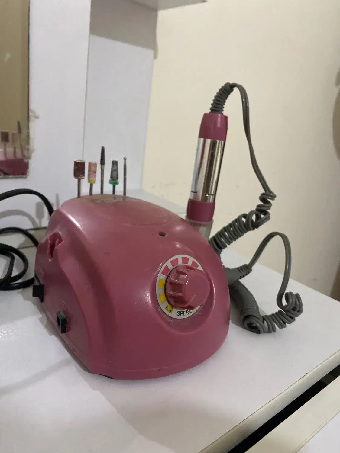 وسایل کاشت ناخن|آرایشگاه و سالن‌های زیبایی|الوند, |دیوار