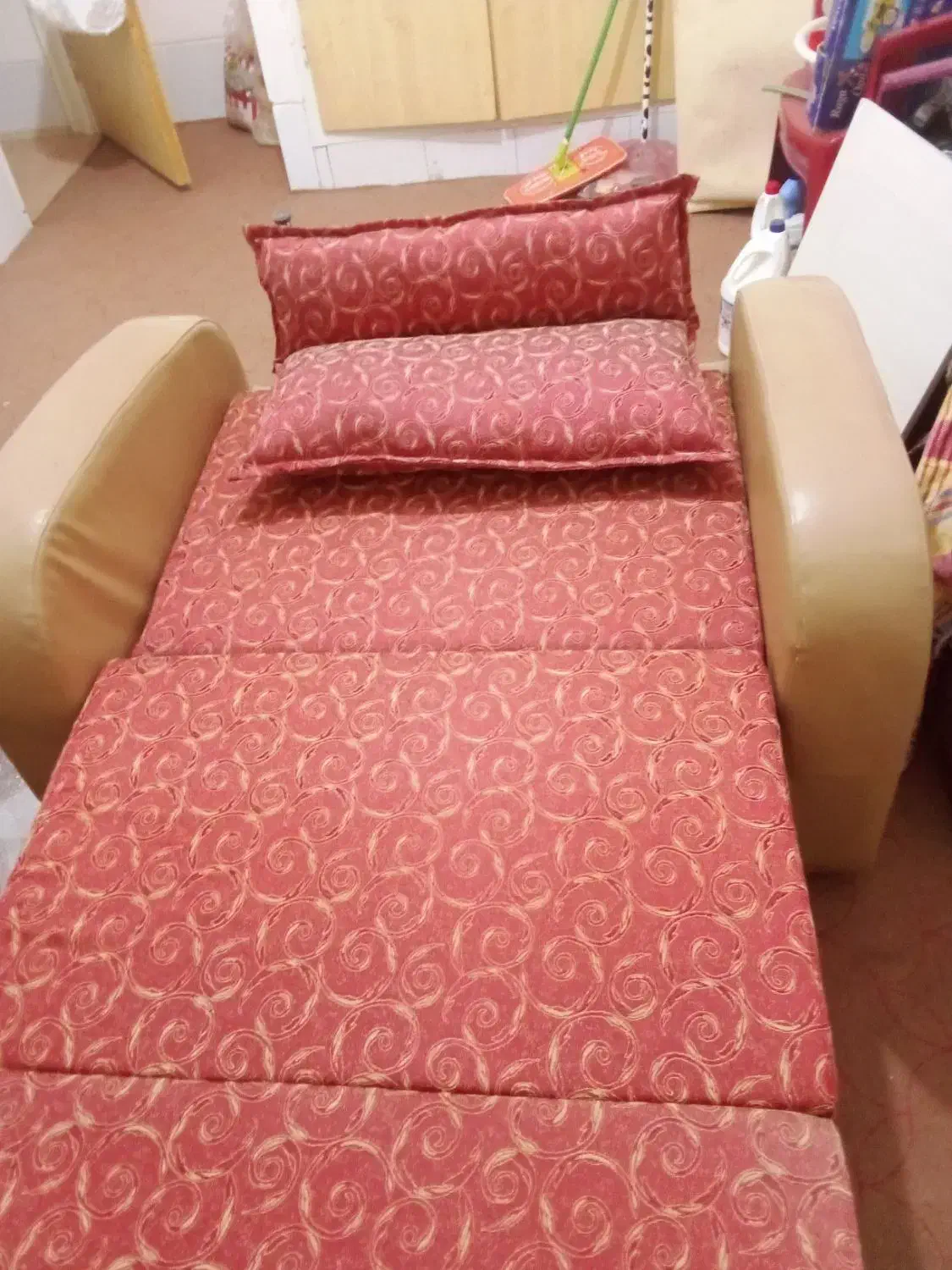 مبل تخت شو|مبلمان خانگی و میز عسلی|فسا, |دیوار