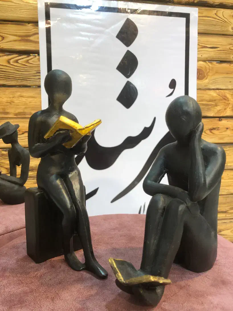 مجسمه و استند کتاب کتابخوان دکوری مرشد|مجسمه، تندیس، ماکت|گلبهار, شهر جدید گلبهار|دیوار