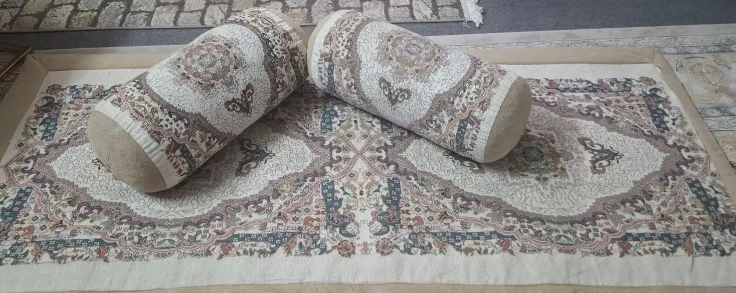 شاه نشین|پشتی|اصفهان, جنیران (لادان)|دیوار