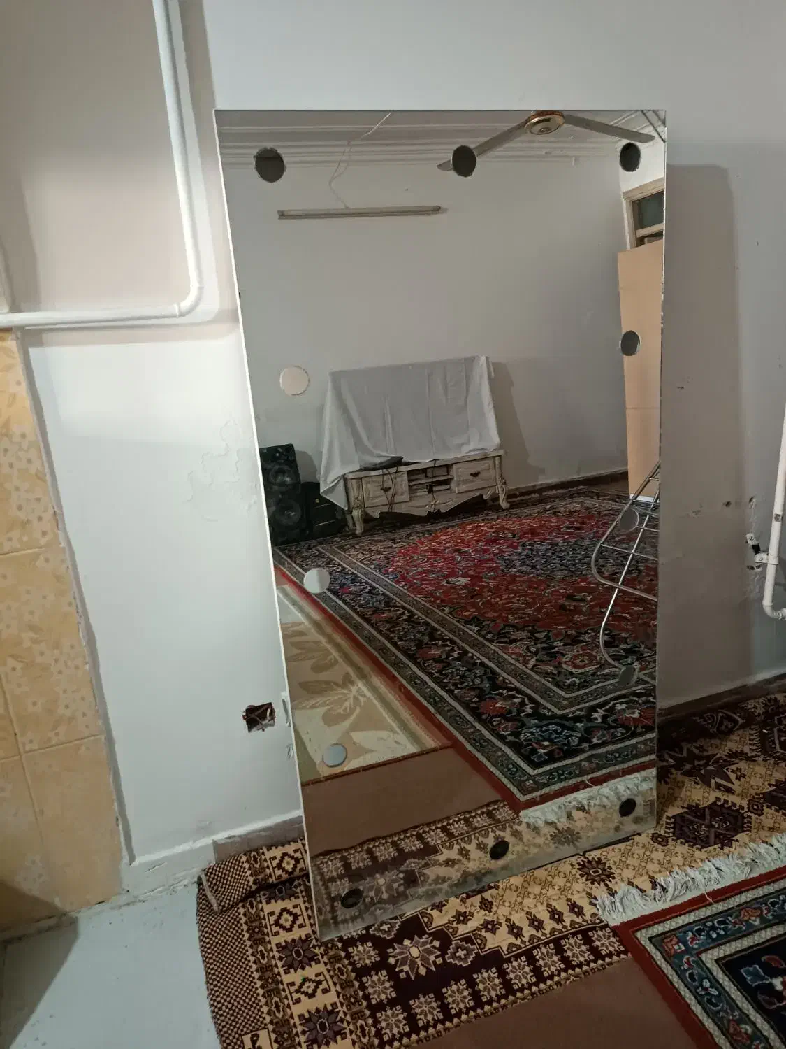 آینه|آینه|گرگان, |دیوار