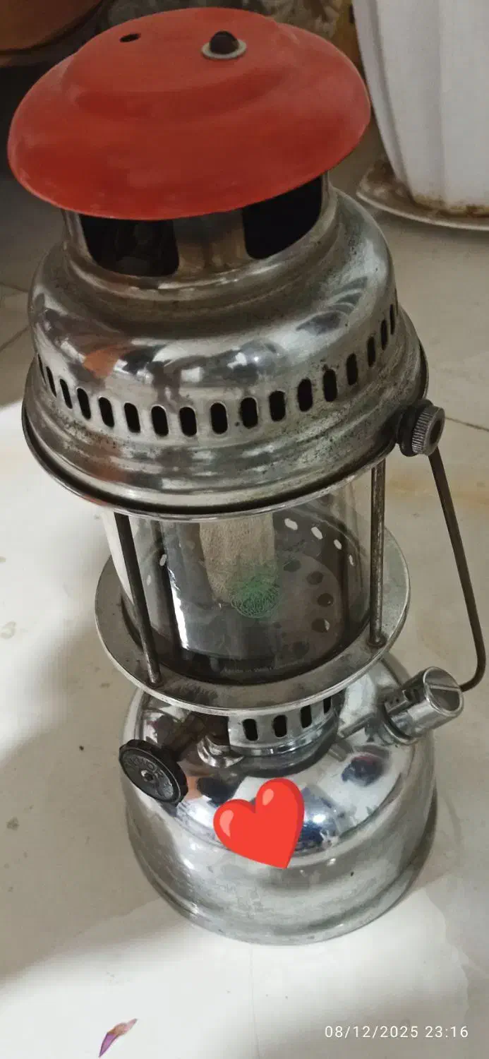 چراغ زنبوری|کلکسیون اشیاء عتیقه|نیشابور, بلوار گلها|دیوار