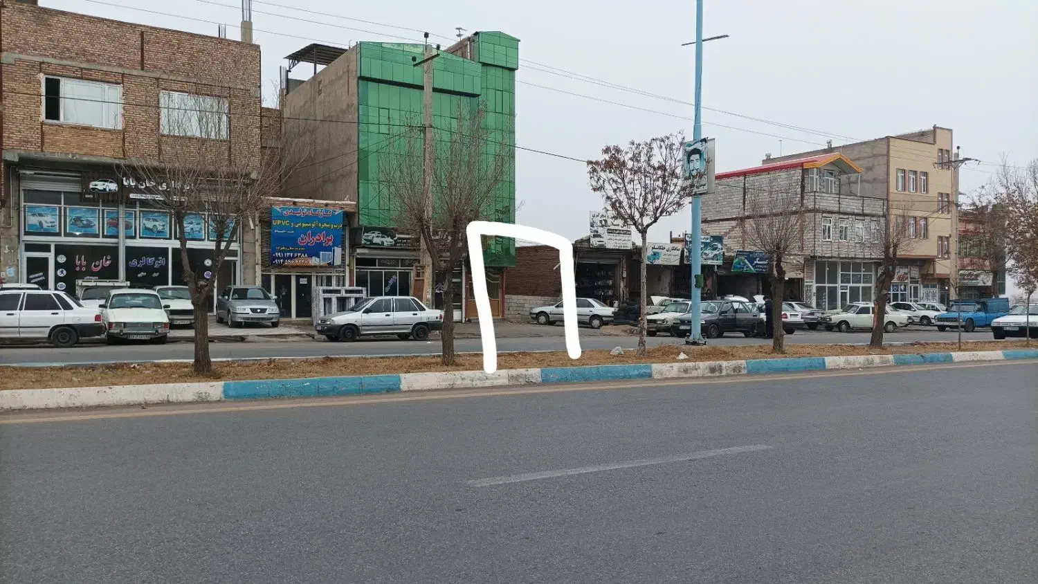 مغازه در بر خیابان شوط|فروش مغازه و غرفه|شوط, |دیوار