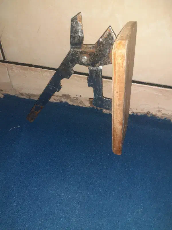 قند شکن وگردوشکن|ظروف پخت‌وپز|خرمشهر, |دیوار