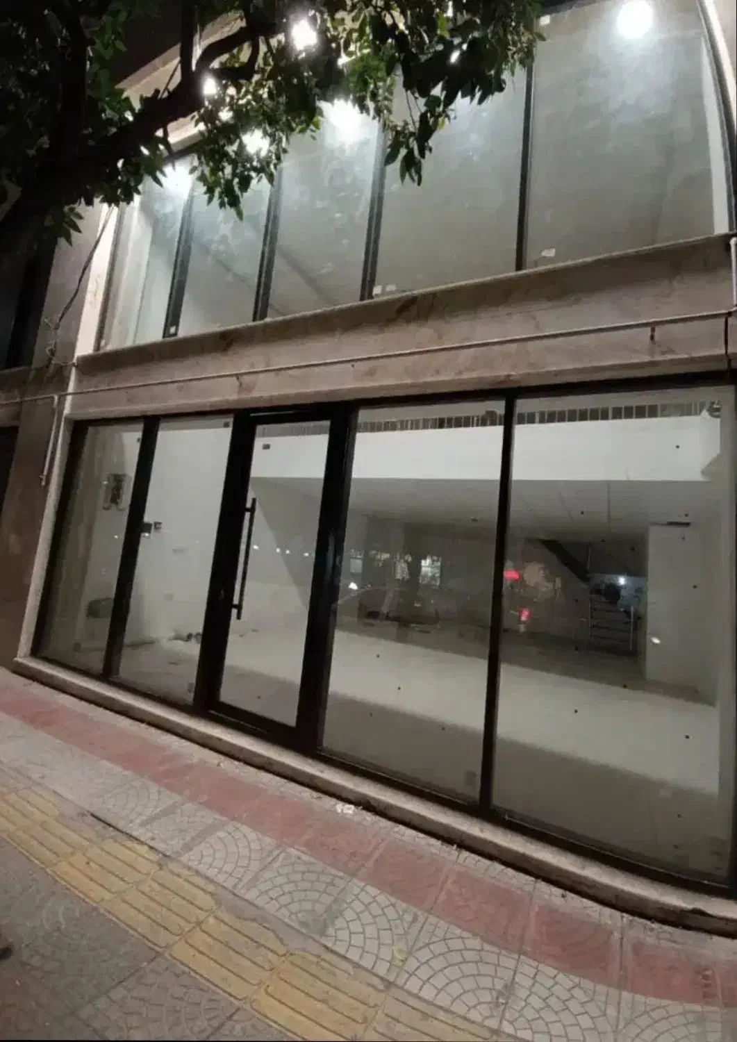 فروش ۱۲۳ متر مغازه تجاری در بهترین لوکیشن خ معلم|فروش مغازه و غرفه|ساری, |دیوار